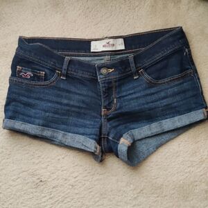 Vintage Y2k Hollister Denim Low Rise Shorts with Folds 26 Dark Wash
